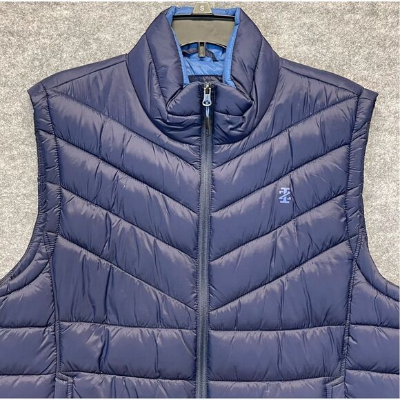 NWT IZOD Men’s Puffer Vest Medium Peacoat Blue Quilted Lightweight Zip Front - Picture 2 of 11